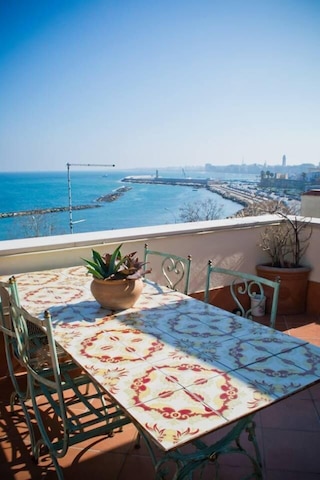 アフィッタカメーレ サンニコラ ダマーレ