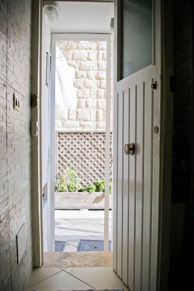 アフィッタカメーレ サンニコラ ダマーレ