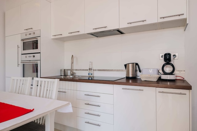 モダン アパートメント アクロス ザ ポンズ