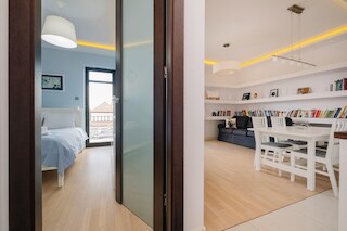 モダン アパートメント アクロス ザ ポンズ