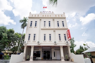 スーパー  OYO  621 ヴァニア  レジデンス