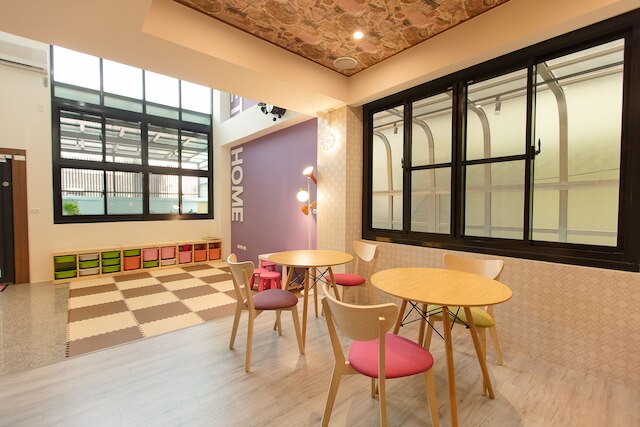 ワハハ ハウス (哇哈哈食樂宅)