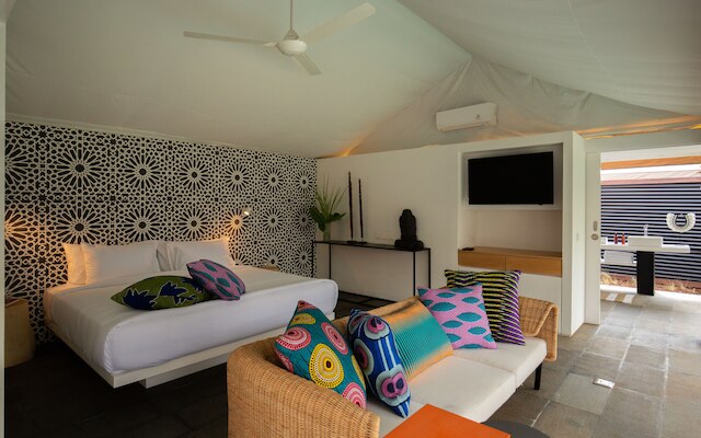 オリジン ウルワツ