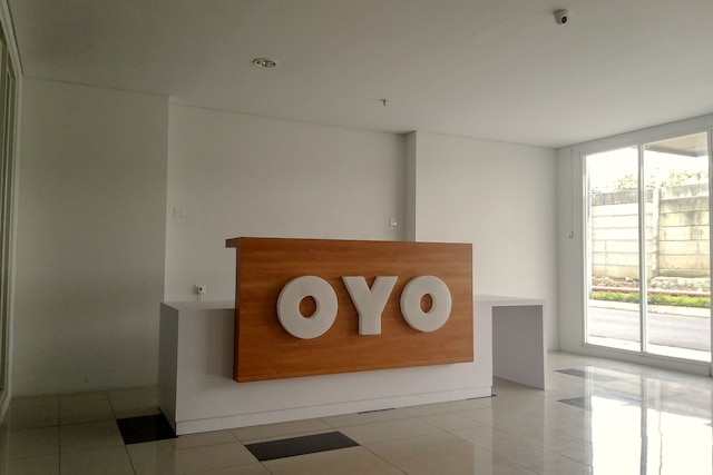 OYO フラッグシップ 1260 セントラランド カラワン