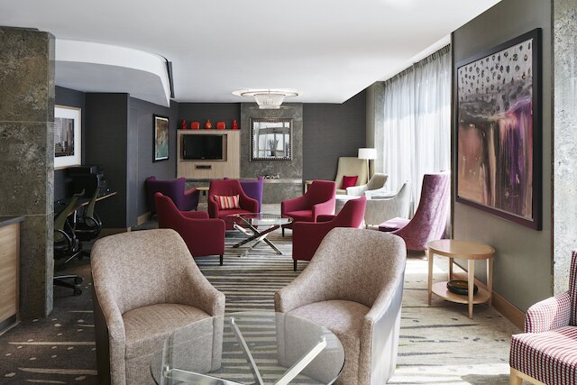 ワールド センター ホテル