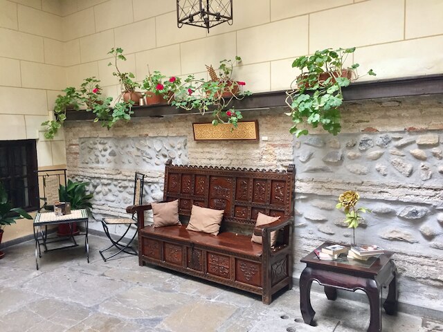 パラシオ マリアナ ピネダ ホテル