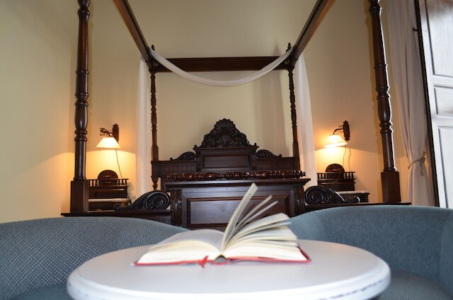 パラシオ マリアナ ピネダ ホテル