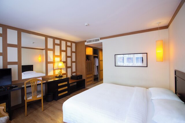 ザ ターンタワン ホテル スラウォン バンコク