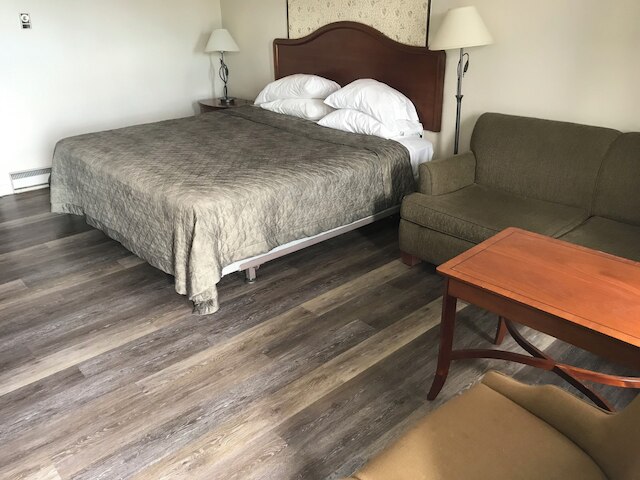 レインボー モーター イン - バイ ザ フォールズ