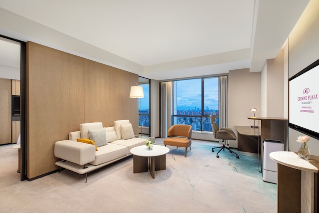 クラウン プラザ 上海 錦繡 by IHG (上海錦繡皇冠假日酒店)