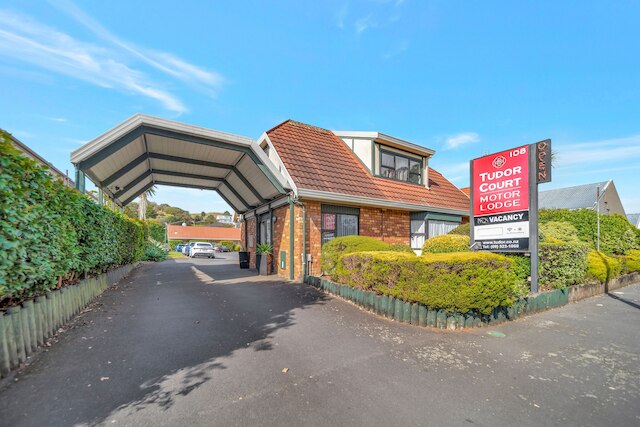 チュードル コート モーター ロッジ