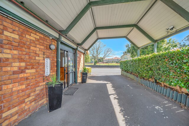 チュードル コート モーター ロッジ