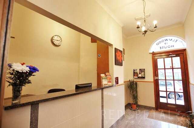 エルムウッド ホテル