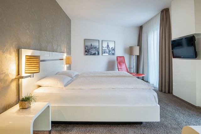 インサイド バイ メリア ドレスデン