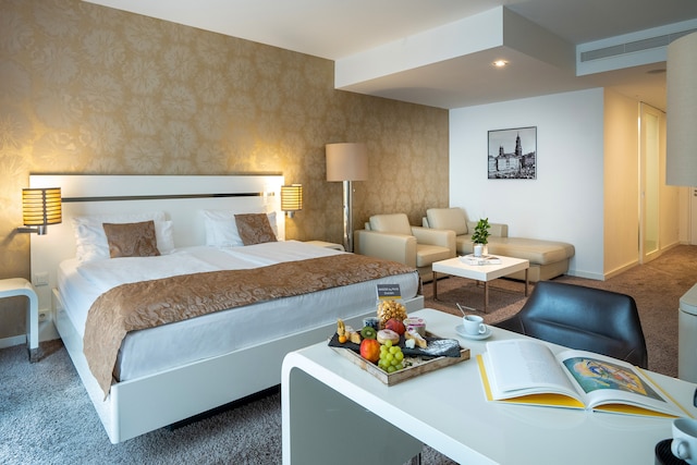 インサイド バイ メリア ドレスデン