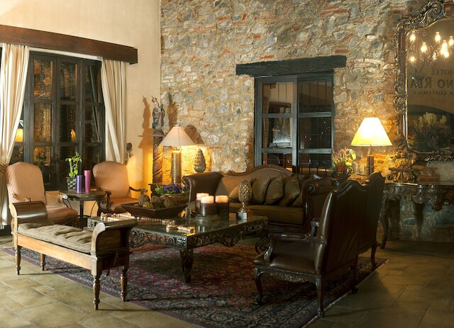 ホテル カミーノ レアル アンティグア