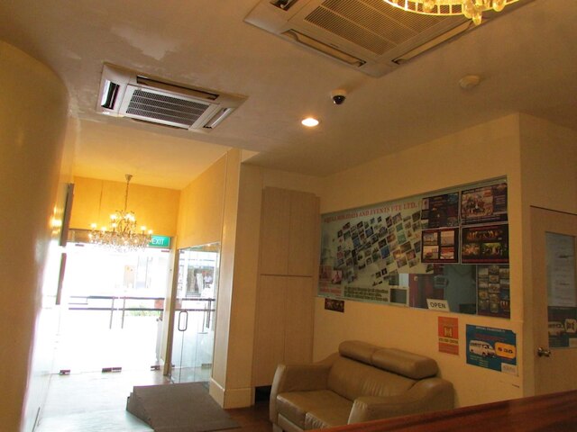 アリアナ ホテル