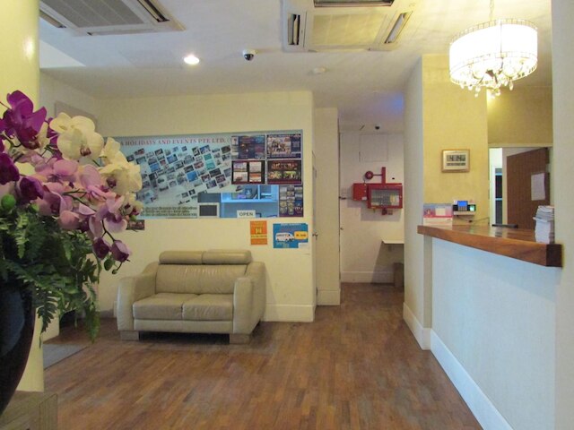 アリアナ ホテル