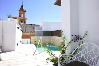 ホテル アマデウス セビリア