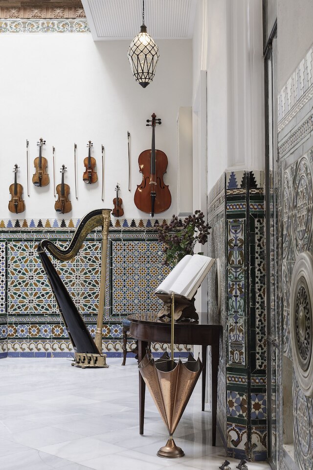 ホテル アマデウス セビリア