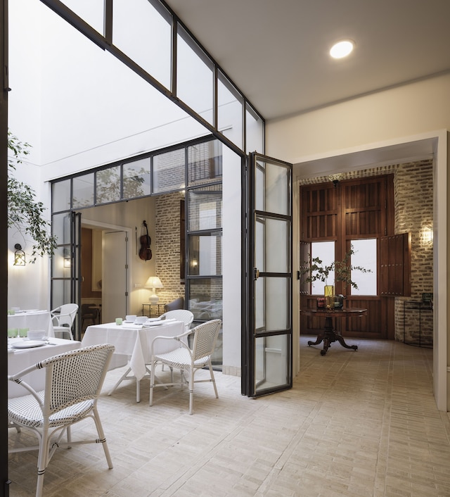 ホテル アマデウス セビリア