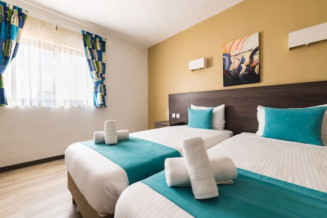 サンシーカー ホリデイ コンプレックス