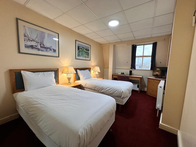 スロッスルズ ネスト ホテル