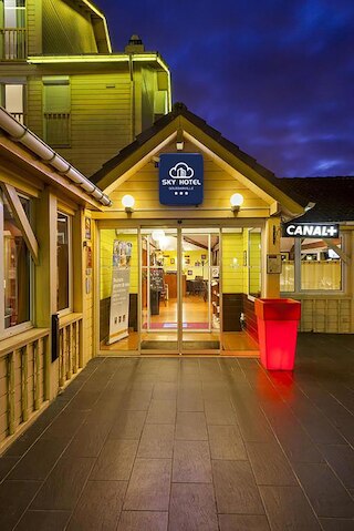 スカイ ホテル グサンヴィル シャルル ド ゴール - エクス コンフォート ホテル