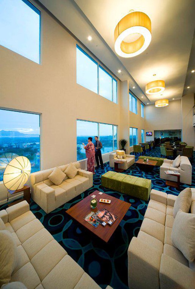 プルマン クチン