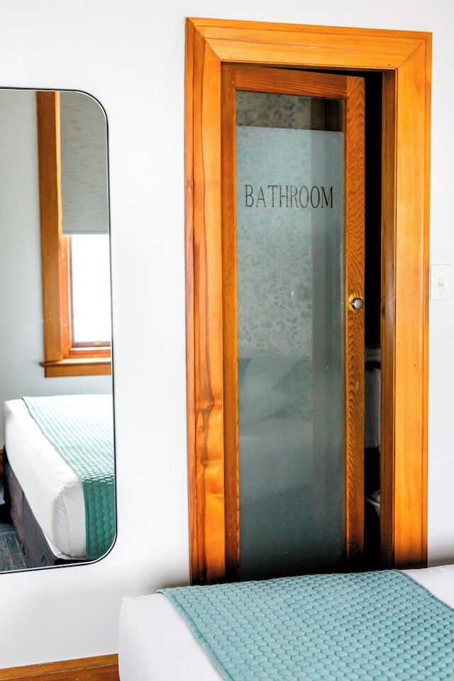 ザ ケンブリッジ ホテル & バックパッカーズ