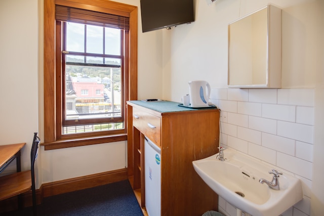 ザ ケンブリッジ ホテル & バックパッカーズ