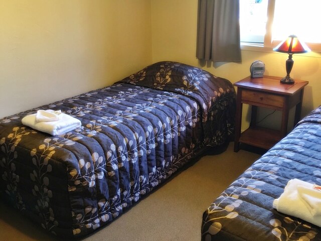 ウッドランド モーテル アンド アパートメンツ