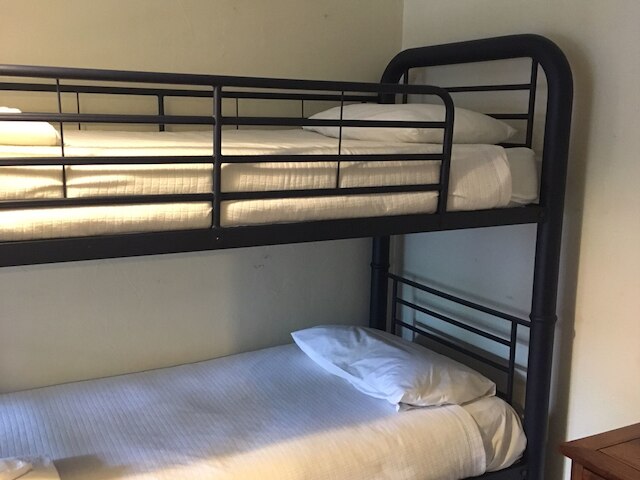 ウッドランド モーテル アンド アパートメンツ