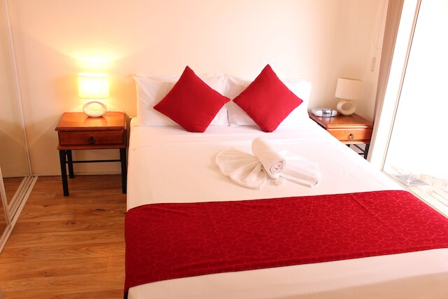 サーファーズ リバーサイド アパートメンツ