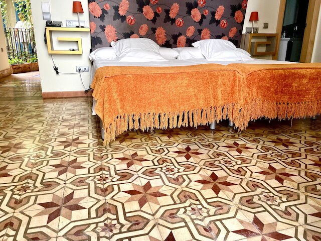 ホテル コンデ デ カルデナス