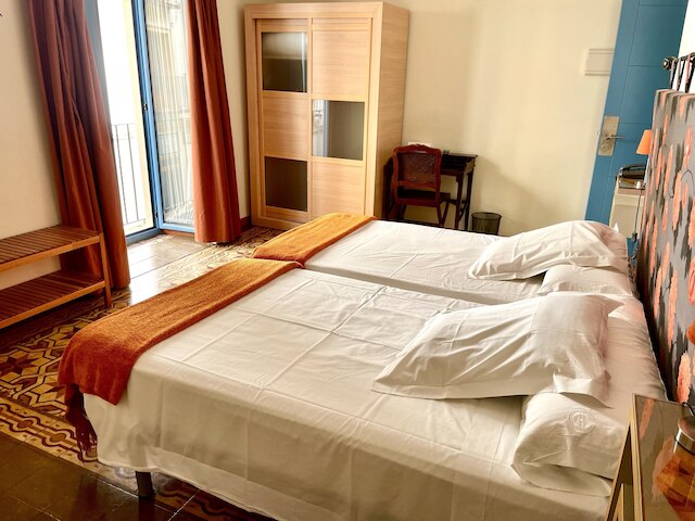 ホテル コンデ デ カルデナス