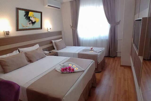 センボル ホテル