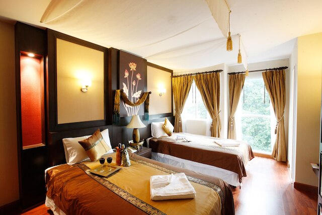 マース サトーン ホテル