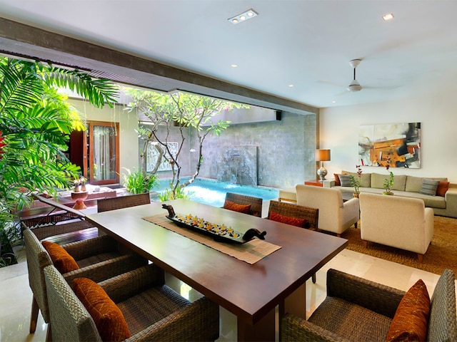 カニシカ ヴィラズ