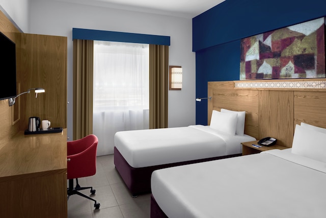 ホリデイ イン エクスプレス ドバイ エアポート by IHG