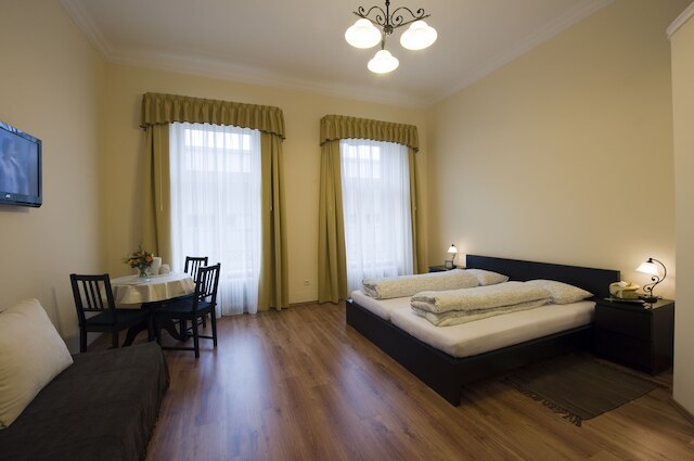 K&T ボーディングハウス