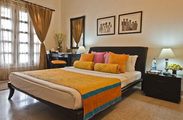 コロネルズ リトリート