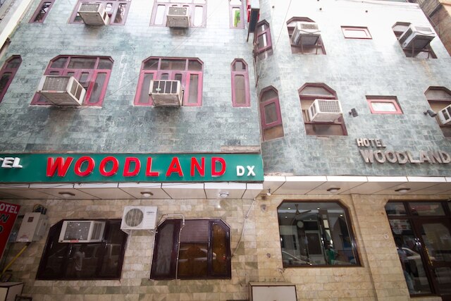 ホテル ウッドランド デラックス