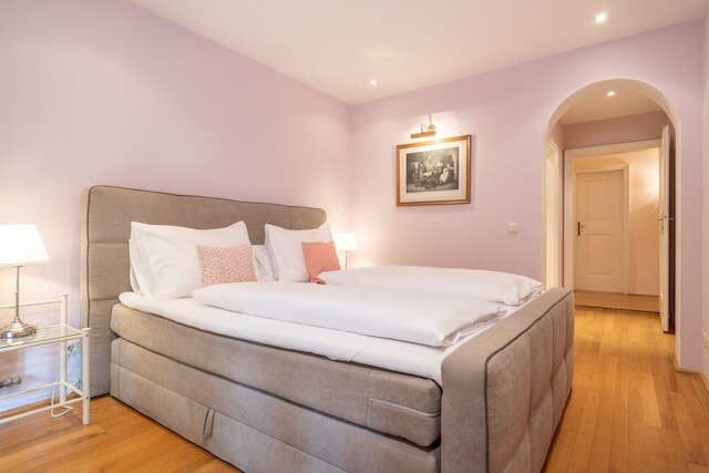 デア・シュロスヴィルト・ツー・アニフ - ビーダーマイヤーホテル・ウント・レストラン