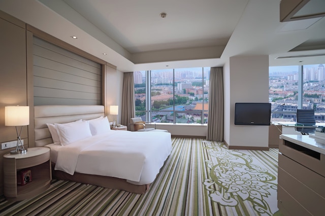 ホリデイ・イン 天津 リバーサイド by IHG (天津海河假日酒店)