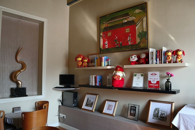 ジンジャン メトロポロ ホテル クラシック YMCA (錦江都城経典青年会経典酒店)