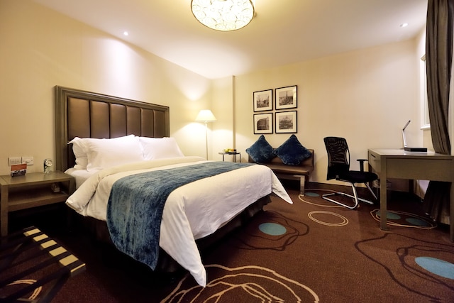 ジンジャン メトロポロ ホテル クラシック YMCA (錦江都城経典青年会経典酒店)