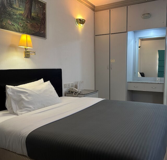 グランド アストリア ホテル