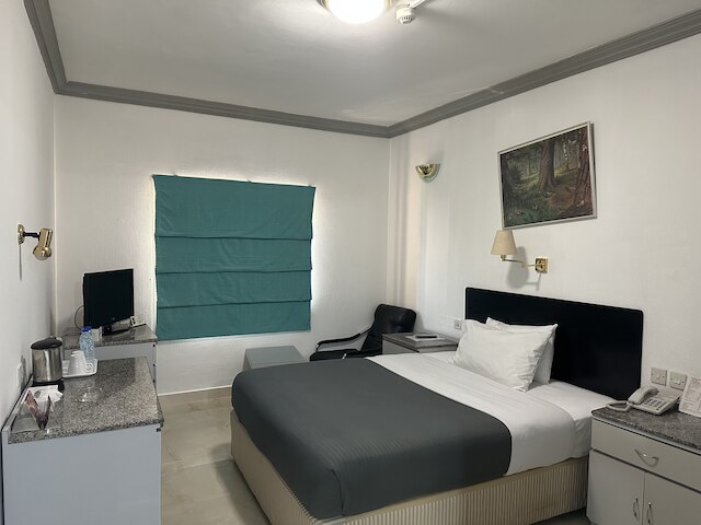 グランド アストリア ホテル