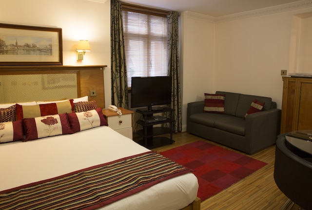 アスペン アパートメンツ